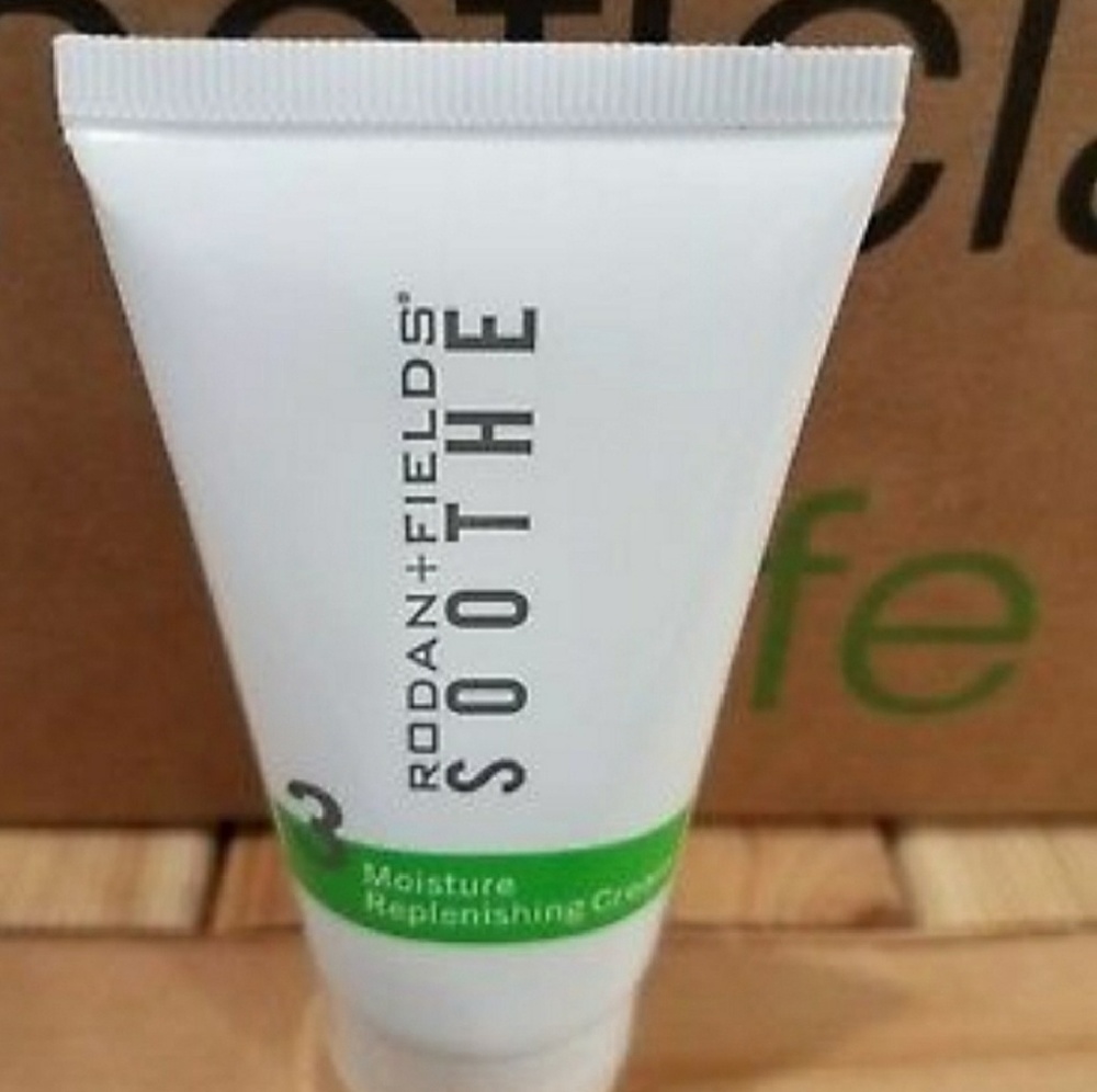 Rodan + Fields Soothe Moisture Replenishing Cream